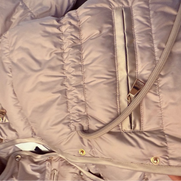 Moncler. Women. Size 3,Echione Short Down Jacket - Beige - Picture 9 of 11